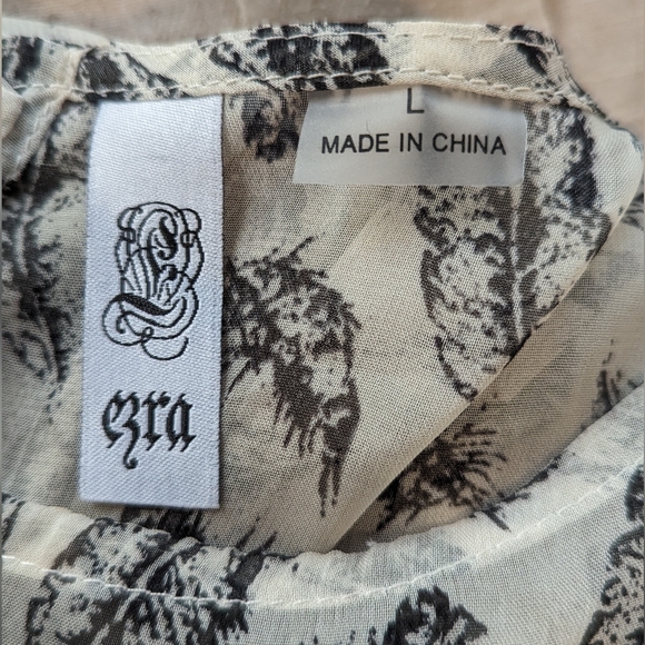 Sheer off-white cream long sleeve blouse with feathers size large - Picture 4 of 4